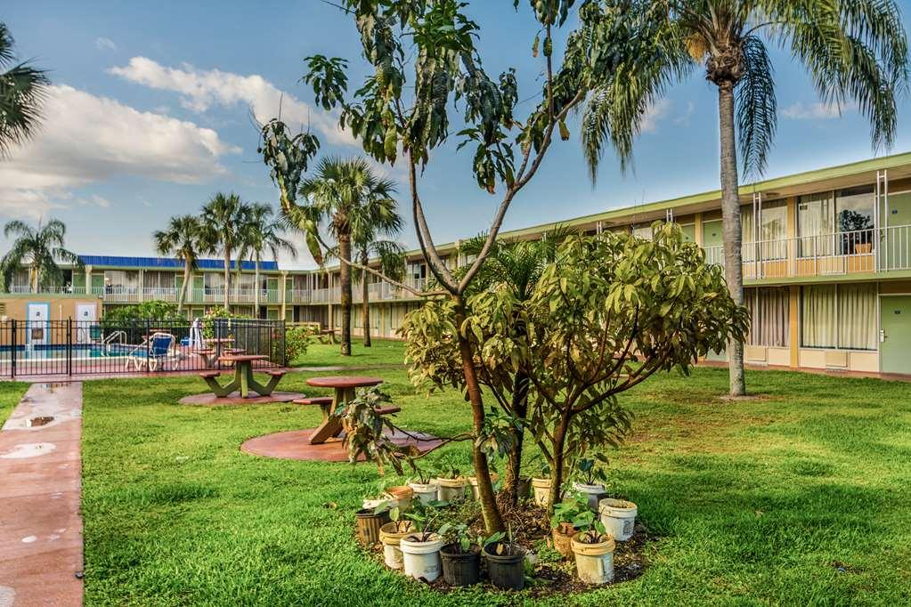 Red Roof Inn Vero Beach - I-95 Экстерьер фото