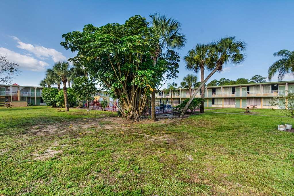Red Roof Inn Vero Beach - I-95 Экстерьер фото