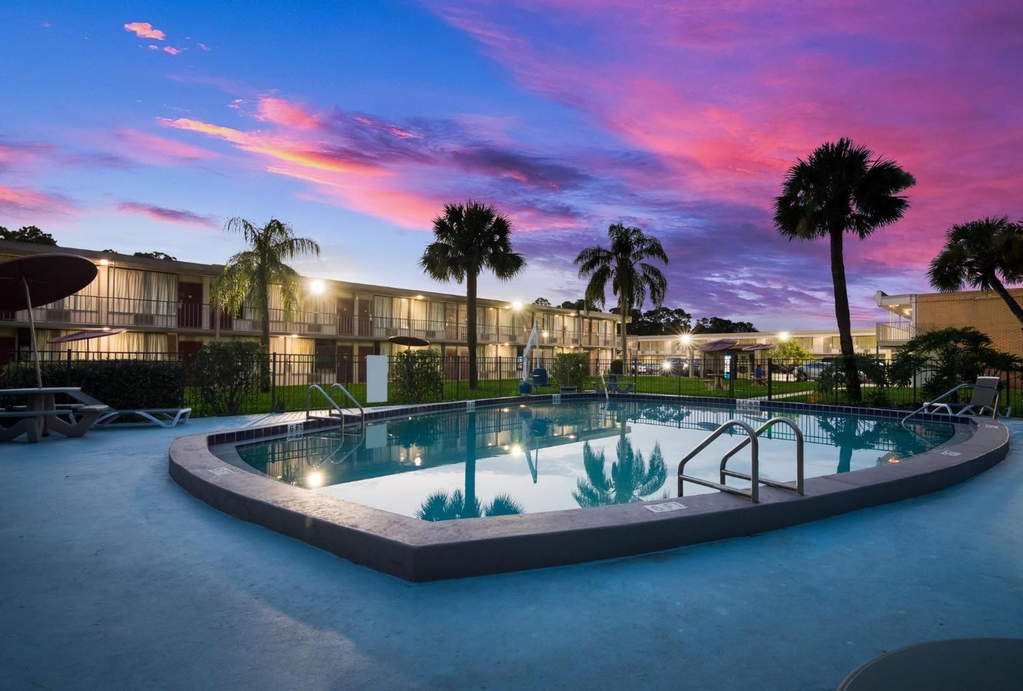 Red Roof Inn Vero Beach - I-95 Экстерьер фото